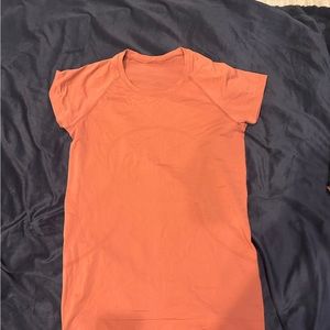 Lululemon Swifty Tech T shirt size 10 , Brier Rose, worn twice